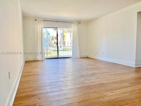 13700 SW 62nd St #127, Miami, FL 33183