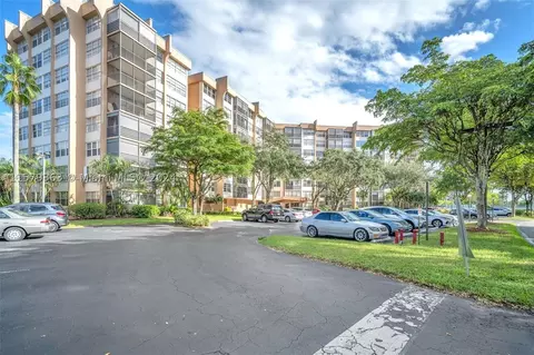 1300 Saint Charles Pl #601, Pembroke Pines, FL 33026