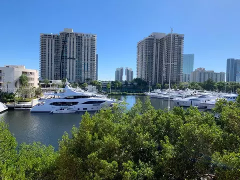 19999 E Country Club Dr #1407, Aventura, FL 33180