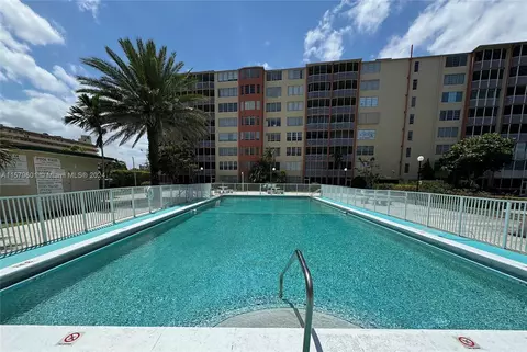 1780 NE 191st St #314-2, Miami, FL 33179