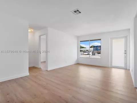 2110 NW 28th Ter, Fort Lauderdale, FL 33311