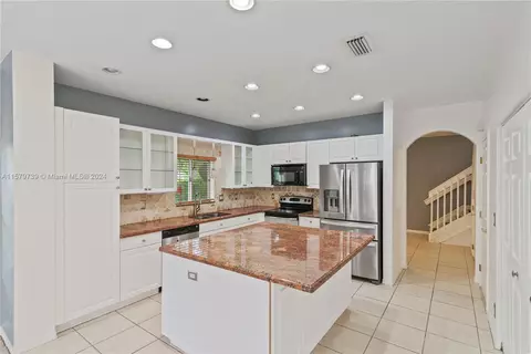 2930 NW 33rd Way #2930, Lauderdale Lakes, FL 33311