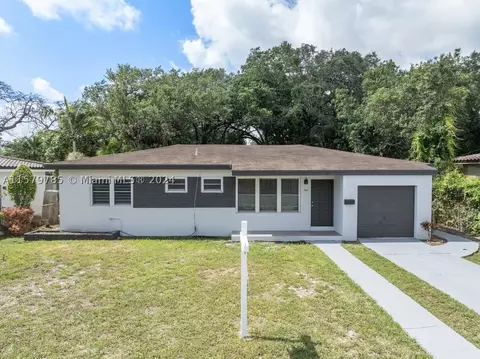 760 NE 145th St, North Miami, FL 33161