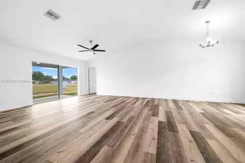 Living - 31 Pine Run Ter, Ocala, FL 34472 photo 3 of 3