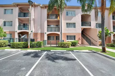 2015 SE 10th Ave #125, Fort Lauderdale, FL 33316
