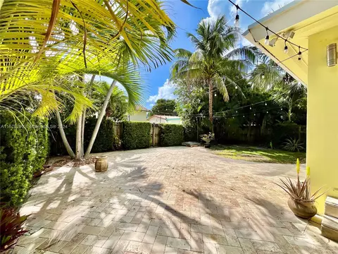 9157 Dickens Ave, Surfside, FL 33154 photo 4