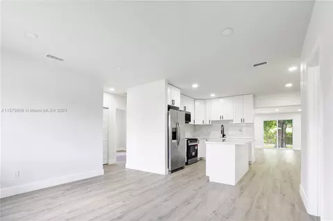 3540 NW 82nd St, Miami, FL 33147
