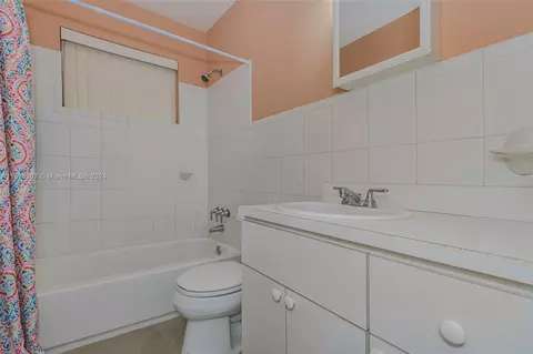 Bath - 950 W 37th St, Hialeah, FL 33012 photo 1 of 4