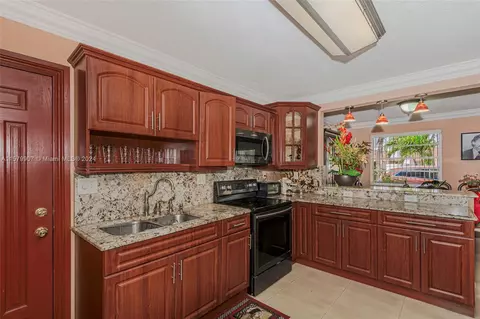 Kitchen - 950 W 37th St, Hialeah, FL 33012 photo 4 of 4