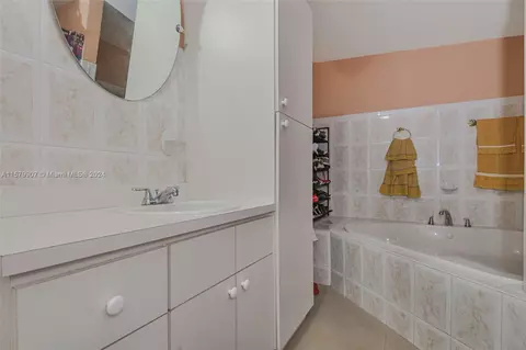Bath - 950 W 37th St, Hialeah, FL 33012 photo 3 of 4
