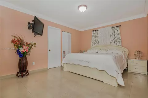 Other - 950 W 37th St, Hialeah, FL 33012 photo 7 of 12
