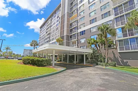 3850 Washington St #212, Hollywood, FL 33021