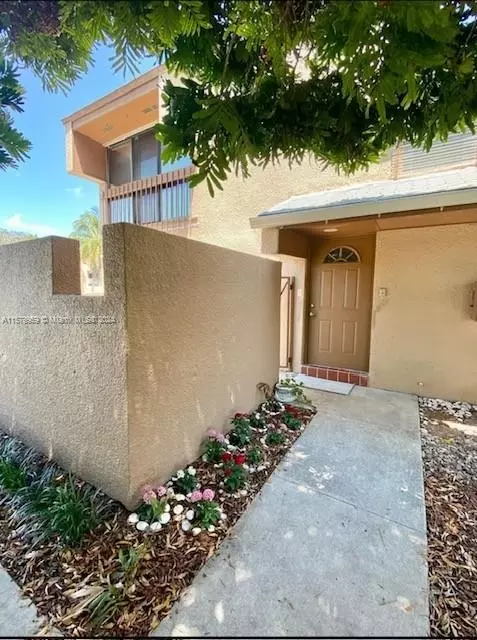 9104 SW 159th Ter #C, Palmetto Bay, FL 33157