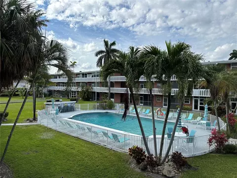 141 NE 10th Ave #18B, Hallandale Beach, FL 33009
