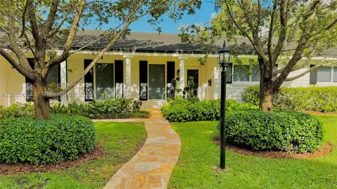 10320 SW 70th Ave, Pinecrest, FL 33156