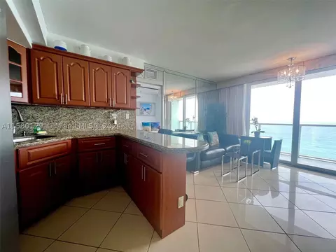 19201 Collins Ave #816, Sunny Isles Beach, FL 33160