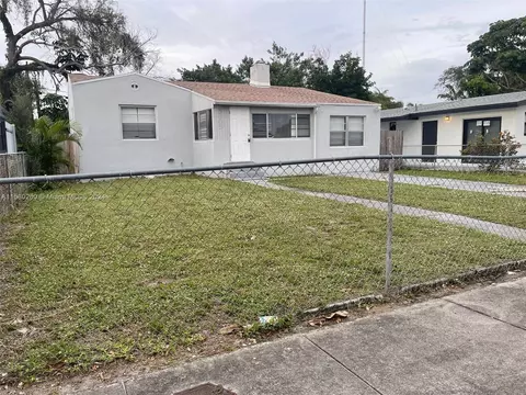 5705 SW 39th St, West Park, FL 33023