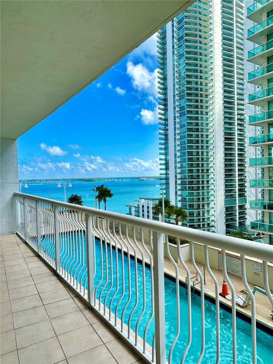1200 Brickell Bay Dr Unit 1507  