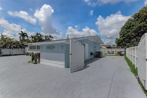 4660 W 8th Ct, Hialeah, FL 33012 photo 40