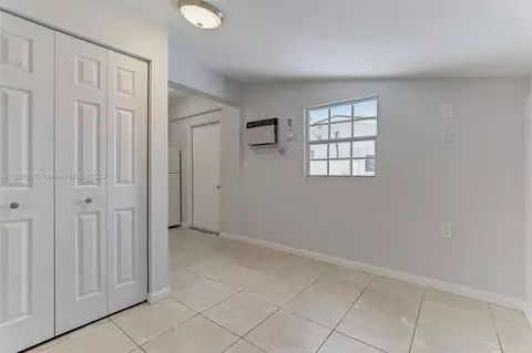 4660 W 8th Ct, Hialeah, FL 33012 photo 24