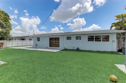 4660 W 8th Ct, Hialeah, FL 33012 photo 44