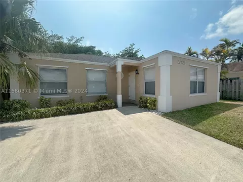 22137 SW 97th Ct, Cutler Bay, FL 33190