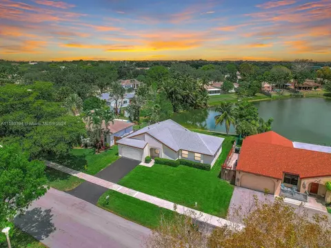 11709 SW 51st Ct, Cooper City, FL 33330