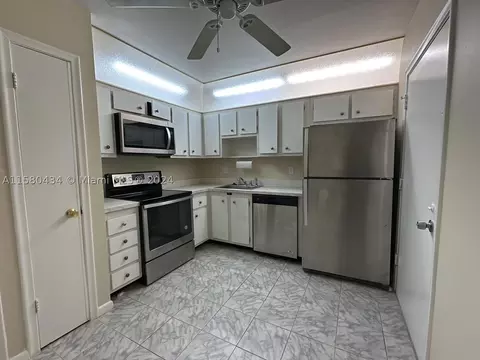 2061 NW 47th Ter #214, Lauderhill, FL 33313