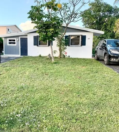 207 SE 21st Ave, Boynton Beach, FL 33435