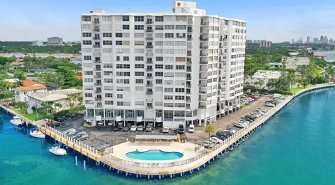 11930 N Bayshore Dr #810, North Miami, FL 33181