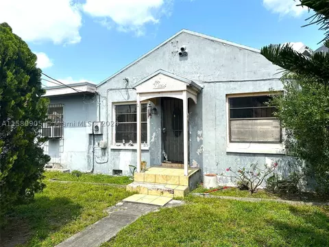 3205 NW 69th St, Miami, FL 33147