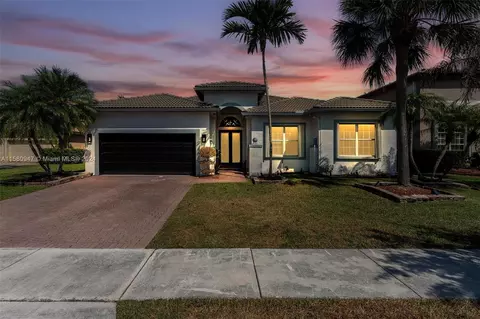 350 SW 167th Ave, Pembroke Pines, FL 33027