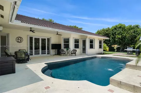 8125 SW 172nd Ter, Palmetto Bay, FL 33157