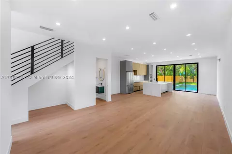 277 NW 50th St #VILLA PALMA, Miami, FL 33127