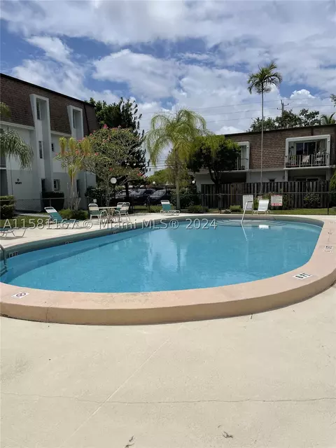 9621 SW 77th Ave #207B, Miami, FL 33156