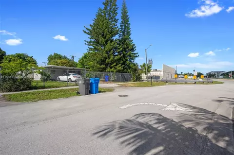 4201 SW 41st St, West Park, FL 33023