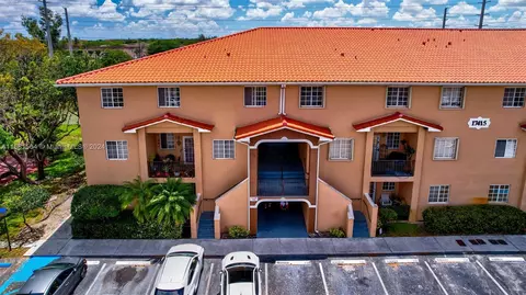 17415 NW 75th Pl #108, Hialeah, FL 33015