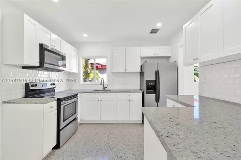 12434 SW 27th St, Miami, FL 33175