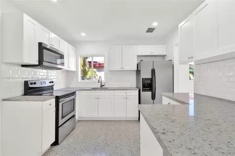 12434 SW 27th St, Miami, FL 33175