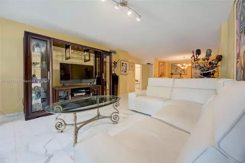 2808 N 46th Ave #E447, Hollywood, FL 33021 photo 2