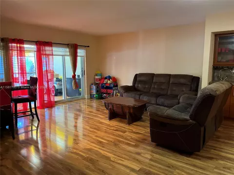 Living - 16500 Bridge End Rd, Miami Lakes, FL 33014 photo 4 of 4