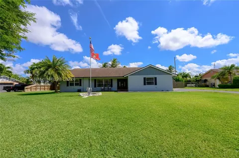 1482 NW 20th St, Homestead, FL 33030