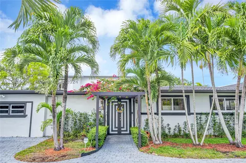 6401 SW 62 Ter, South Miami, FL 33143