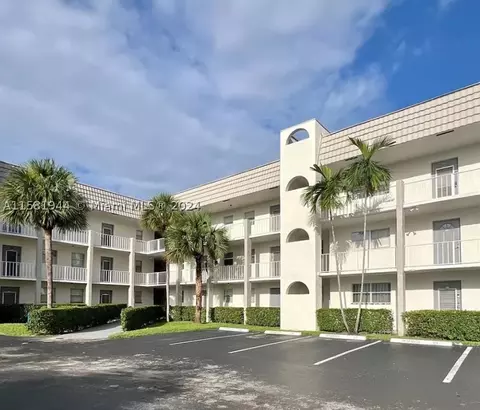 8590 Sunrise Lakes Blvd #108, Sunrise, FL 33322