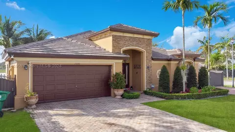 15282 SW 11th St, Miami, FL 33194