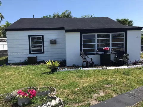 Exterior - 730 SE 1st Pl, Hialeah, FL 33010 photo 2 of 7