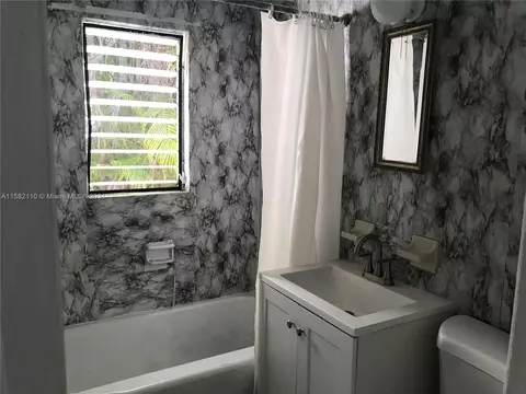 Bath - 730 SE 1st Pl, Hialeah, FL 33010 photo 1 of 1