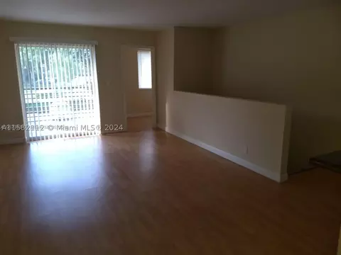 701 Gardens Dr #204, Pompano Beach, FL 33069
