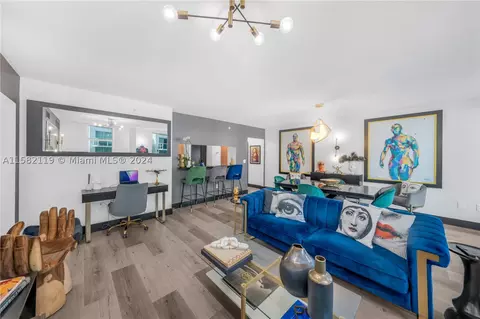 31 SE 5th St #2911, Miami, FL 33131
