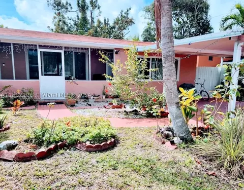 1330 NE 203rd St, Miami, FL 33179